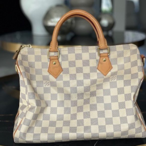 Louis Vuitton - Picture 4 of 6